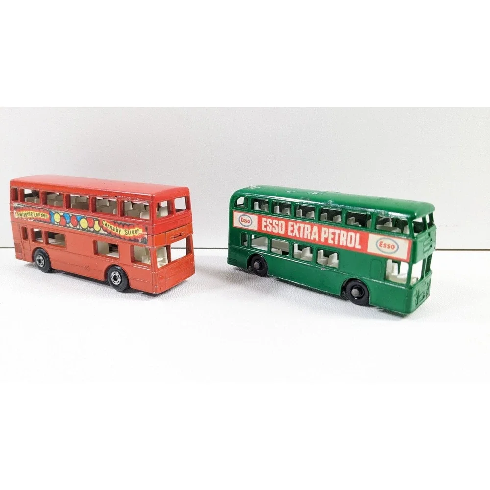 Matchbox Green Esso Daimler Bus Green‎ #74 & The Londoner Red #17 Carnaby Street